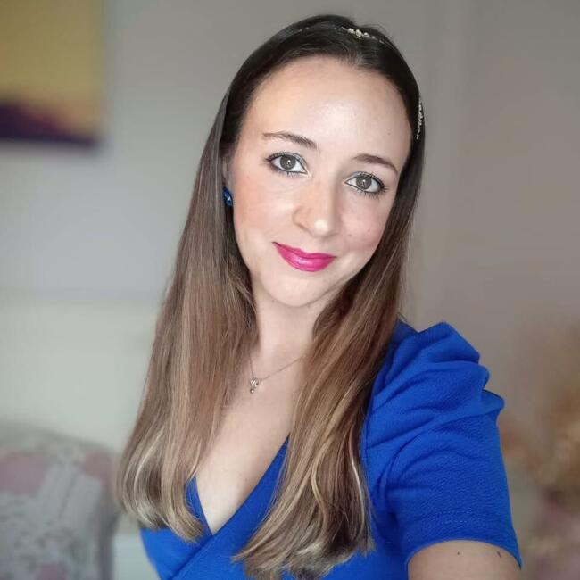 Babysitter em Senhora da Hora: Carina