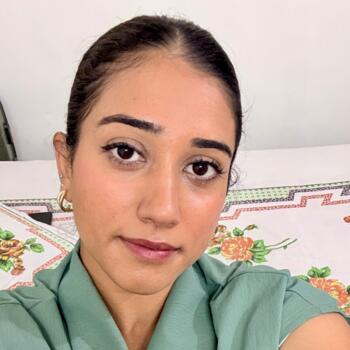 Job de garde d'enfants à London: job de garde d'enfants Kirandeep