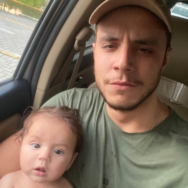 Emprego de babá em Itapema: Felipe