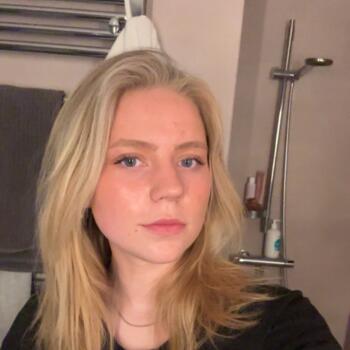 Barnvakt i Nybro: Mollie