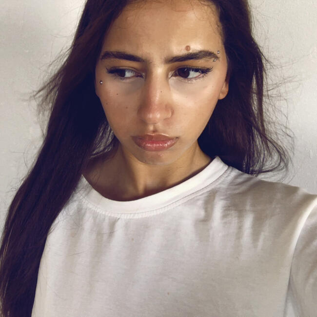 Babysitter in Rennes: Ines