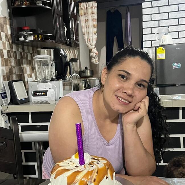 Babysitter in Armenia: Maria isabel