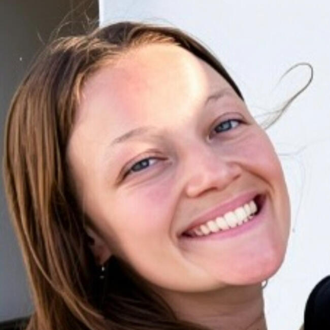 Babysitter in Solliès-Toucas: Faustine