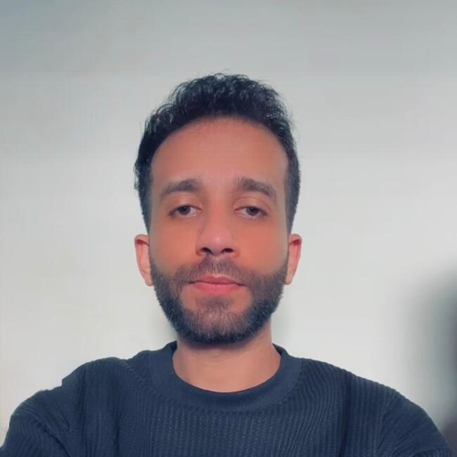 وظيفة جليسة أطفال في الإسكندرية: Hosam