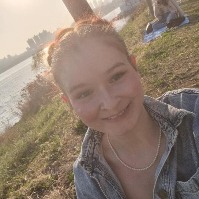Babysitter in Brisbane: Julia