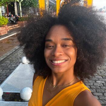 Emprego de babá em Brasília: trabalho de babá Ilana