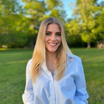 Babysitter in Differdange: Lara