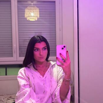 Babysitter in Fécamp: Laura