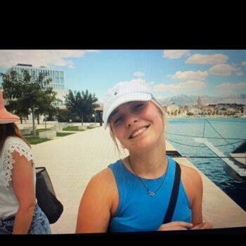 Babysitter in Zottegem: Kiara