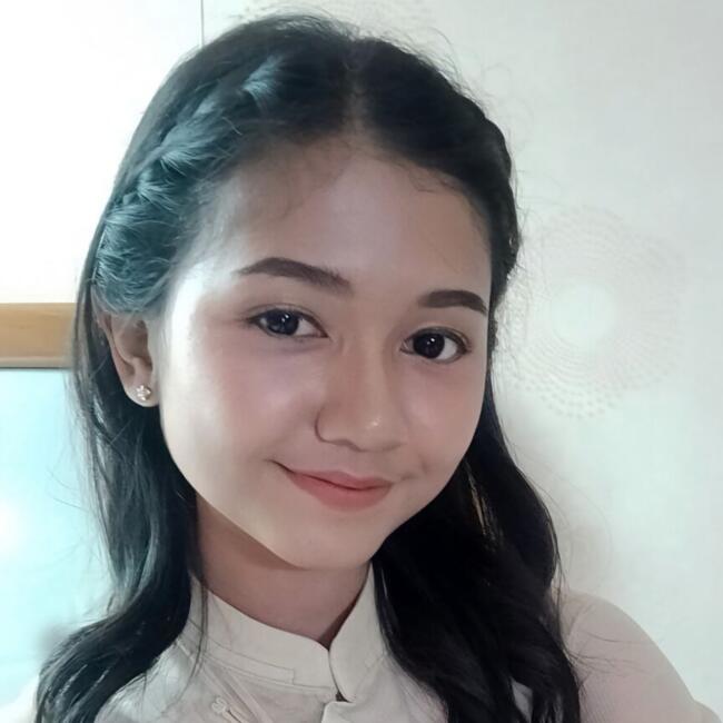 Babysitter in Brno: Poe Chi