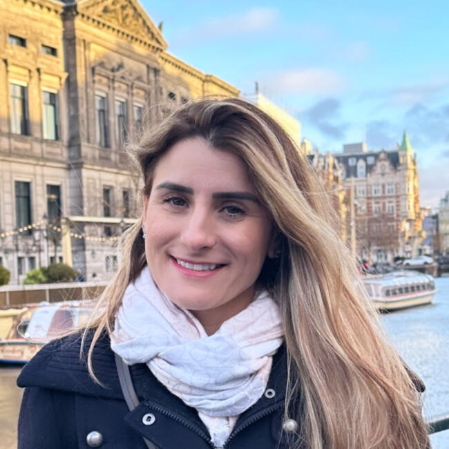 Babysitter in North Miami Beach: Emilye Castillo Braga