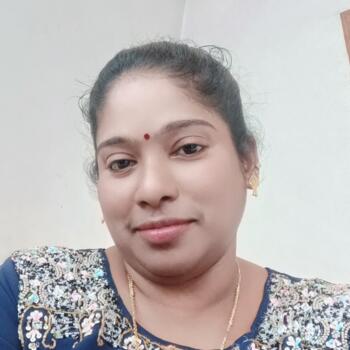 جليسة أطفال إمارة الشارقة: Soniya