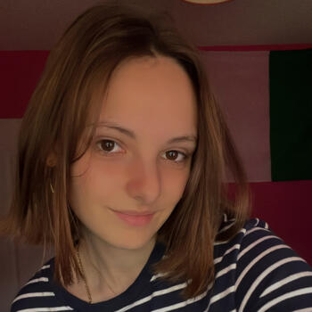 Baby-sitter in Bordeaux: Lea