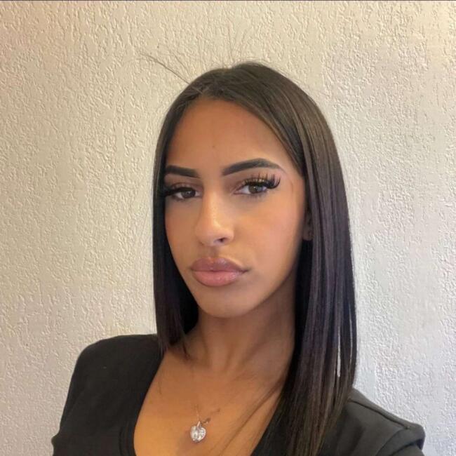 Babysitter in Nice: Hajar