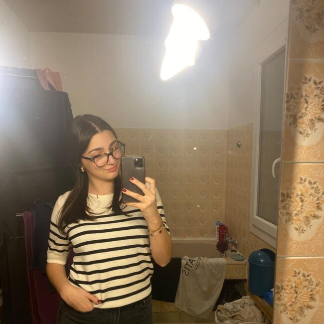 Babysitter in Bordeaux: Ines