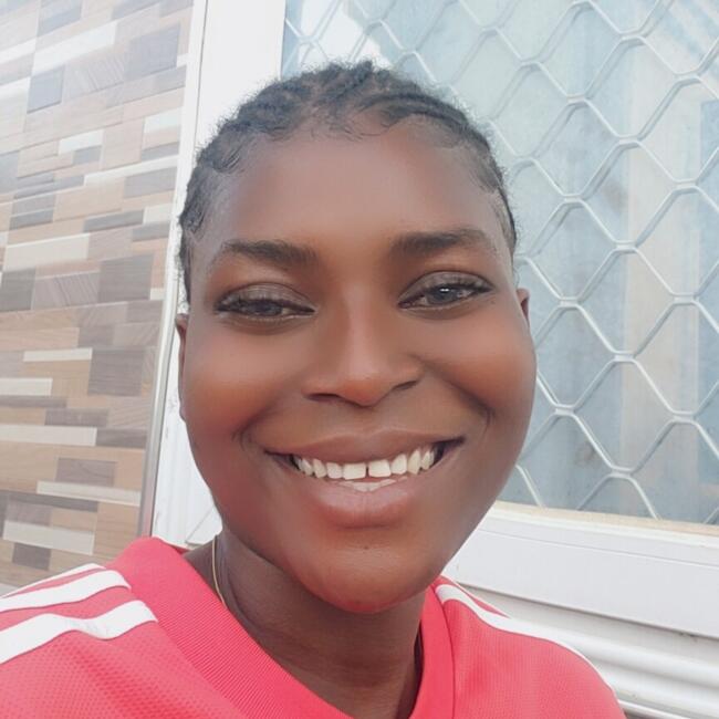 前玉 のベビーシッター: Abyna