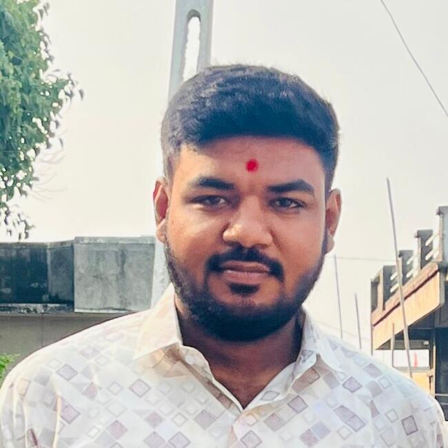 Surat में बेबीसिटर: Jaydeep