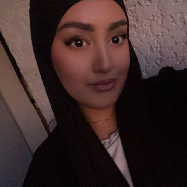 Babysitter in Nîmes: Hajar