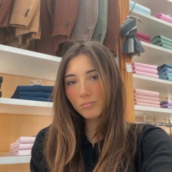 Babysitter στην περιοχή Νάπολη: Giovanna