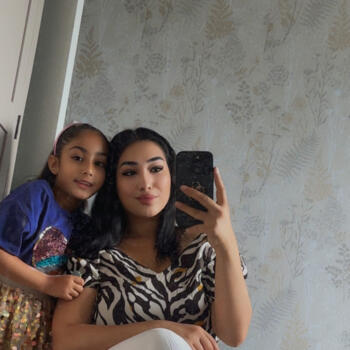 Aile İstanbul: Zeena