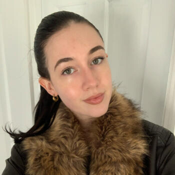 Babysitter in Birmingham: Isabella