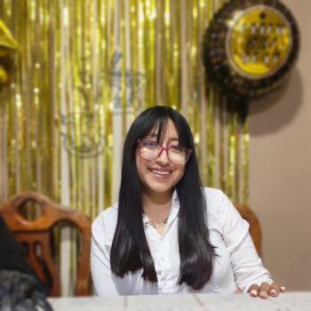 Babysitter in Quito: Alison