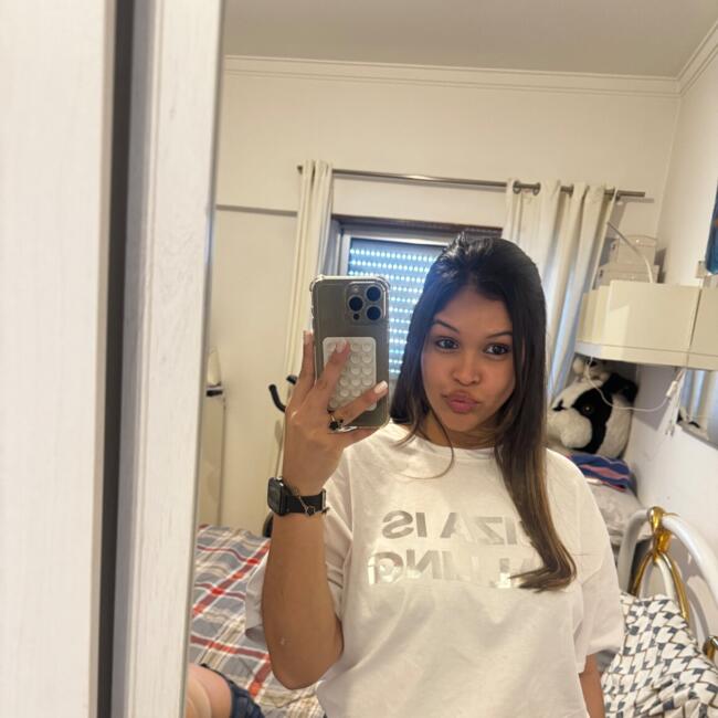 Babysitting job in Almada: Thays