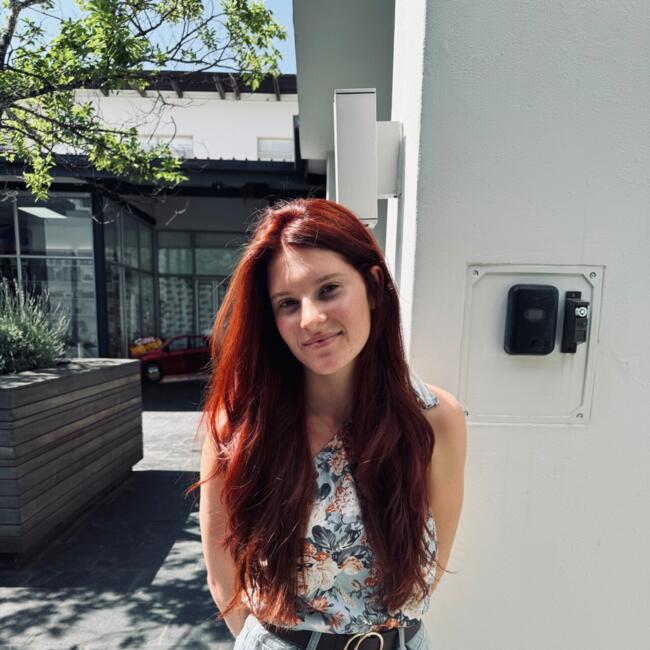 Babysitter in Plettenberg Bay: Monique