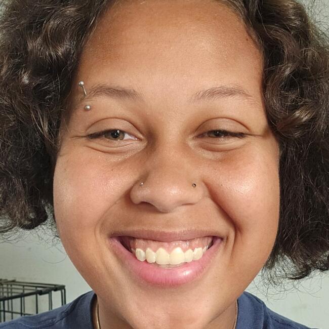 Babysitter in Johnson City: Angelique