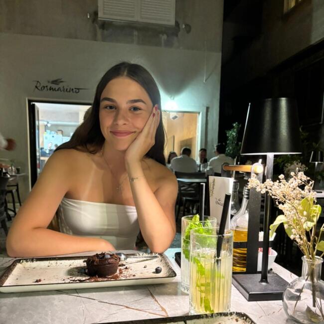 Dadilja u Zagreb: Laura