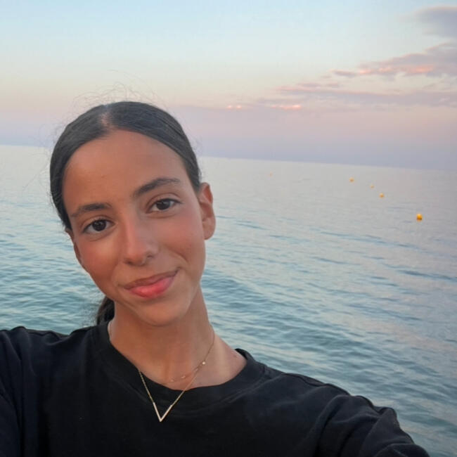 Babysitter in Nanterre: Lina