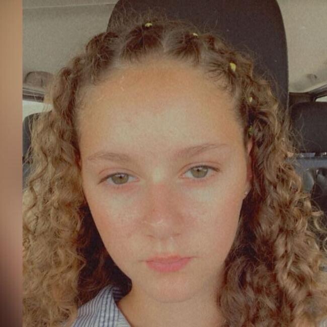 Babysitter in Doué-la-Fontaine: Shana