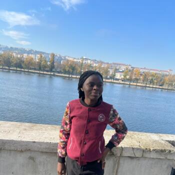 Babysitter in Coimbra: Isabel Samba Dias