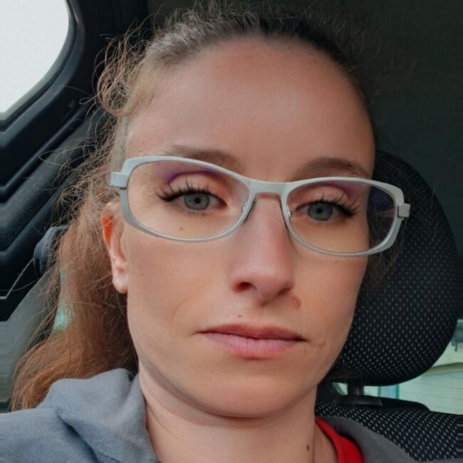 Babysitting job in Sainte-Jamme-sur-Sarthe: Karen