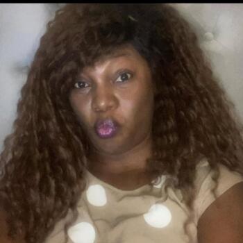 Babysitter in Pearland: Deborah