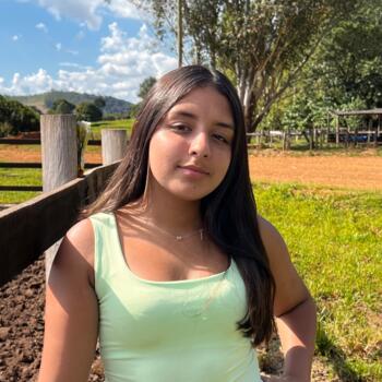 Babysitter Pouso Alegre: Manuela