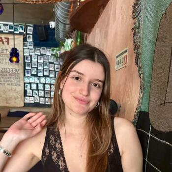 Babysitter em Pontinha: Ariana