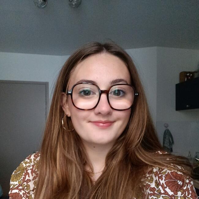 Babysitter in Alençon: Lalie