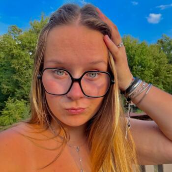 Babysitter in Béruges: Julie