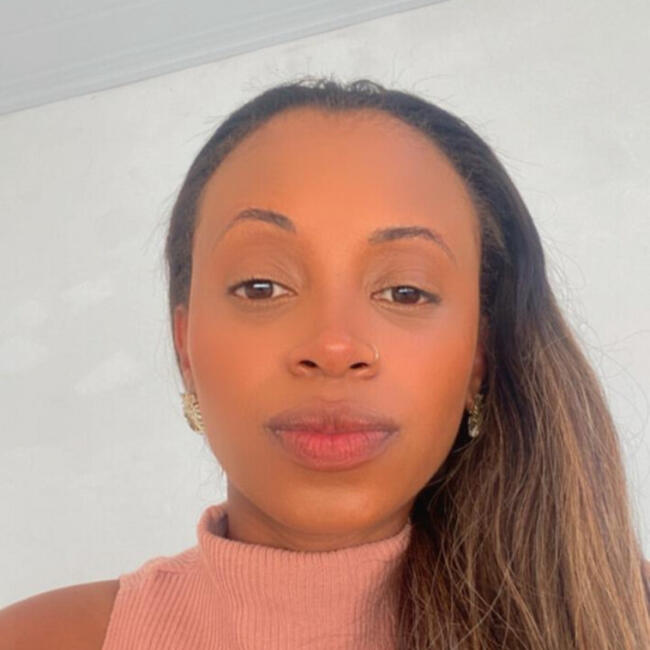 Emprego de babá em Angra dos Reis: Nina