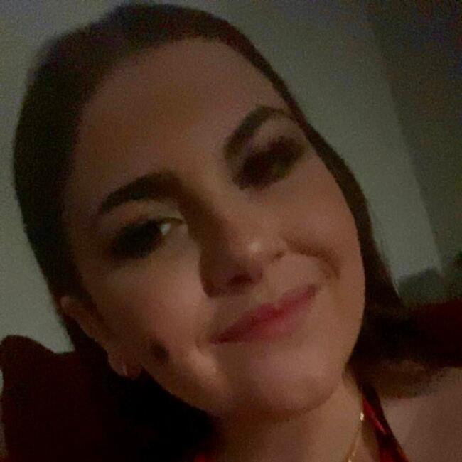 Babysitter in Rush: Ali