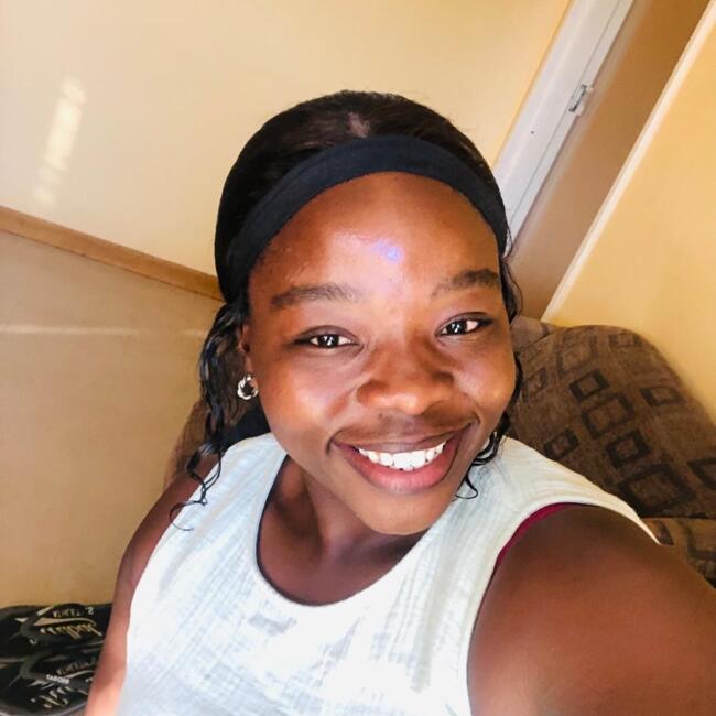 Babysitter in Worcester: Vuyo-joy