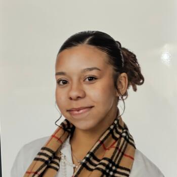 Babysitter in Braine-le-Comte: Nahla