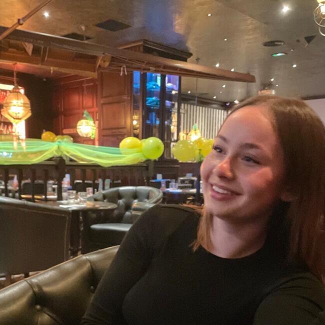 Babysitter in Toulouse: Eva