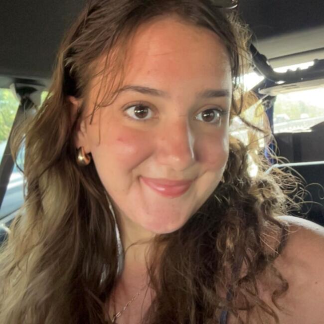 Babysitter in Havertown: Maya