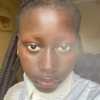 Babysitter in Pierrefitte-sur-Seine: Anha