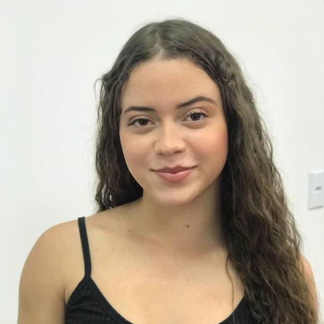 Babysitter in Juiz de Fora: Adrielly