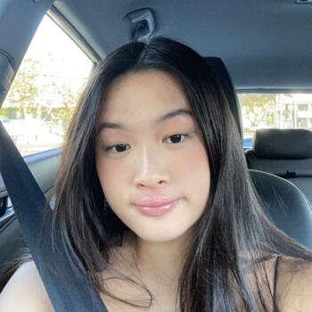 Babysitter in Melbourne: Charlotte