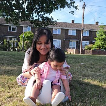 Babysitting job in London: babysitting job Shruti