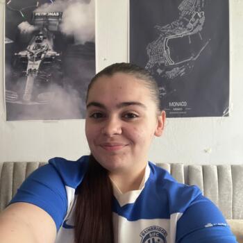 Babysitter in Manchester: Ella